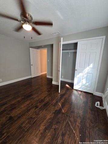 1718 Commercial San Antonio TX 78221