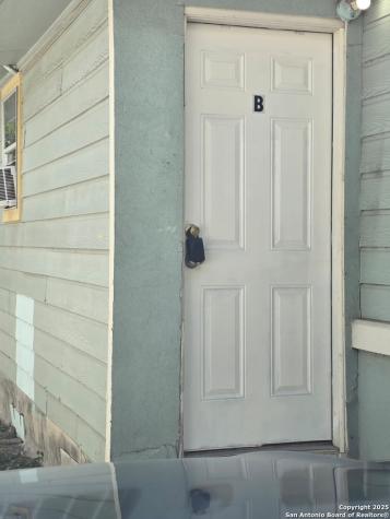 1718 Commercial San Antonio TX 78221