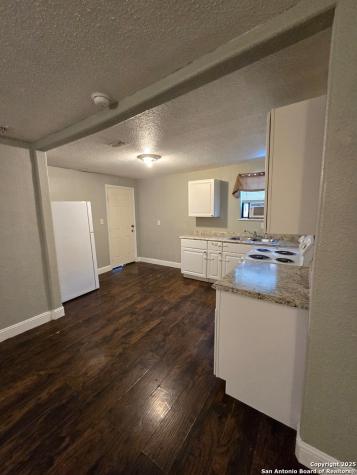 1718 Commercial San Antonio TX 78221