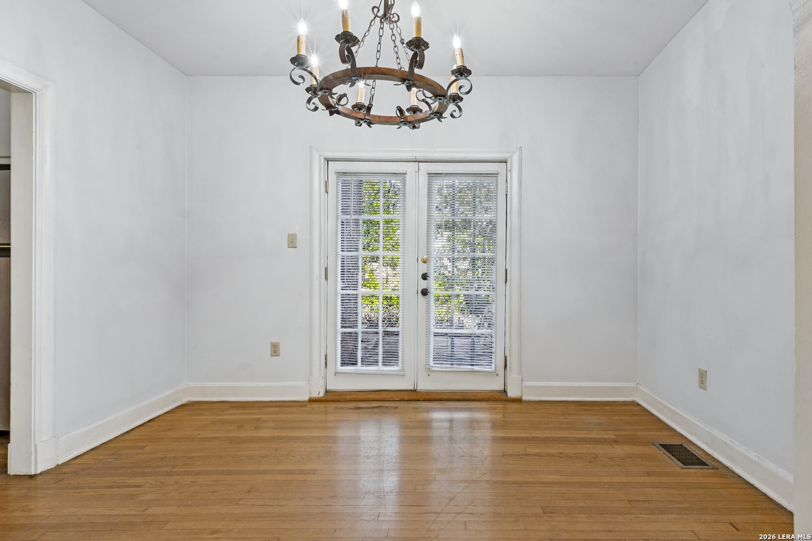 1511 W Mistletoe Avenue San Antonio TX 78201