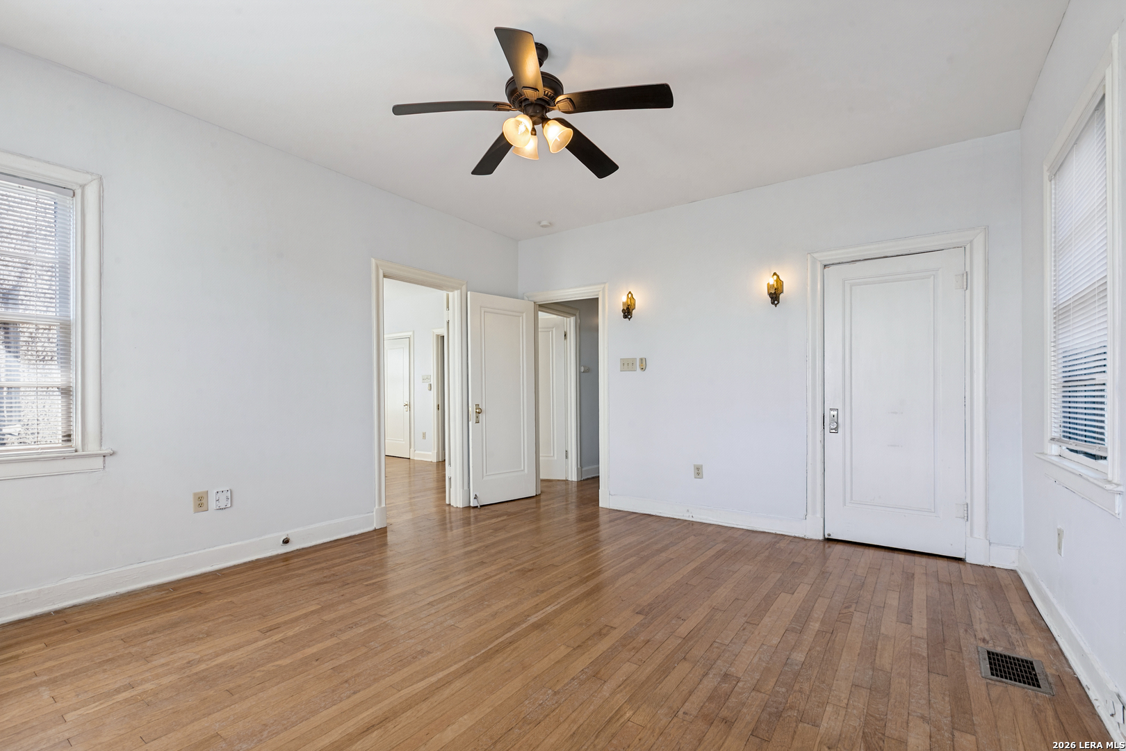 1511 W Mistletoe Avenue San Antonio TX 78201