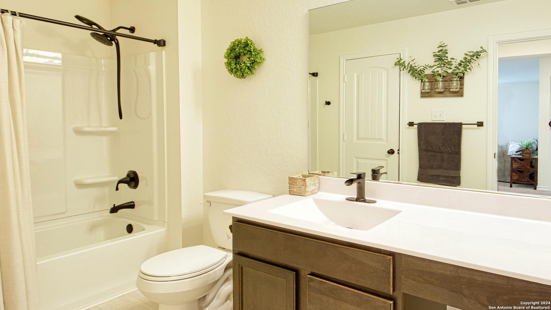 6510 Cibolo Springs Converse TX 78109
