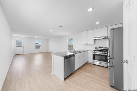 4284 Thalweg Way San Antonio TX 78223