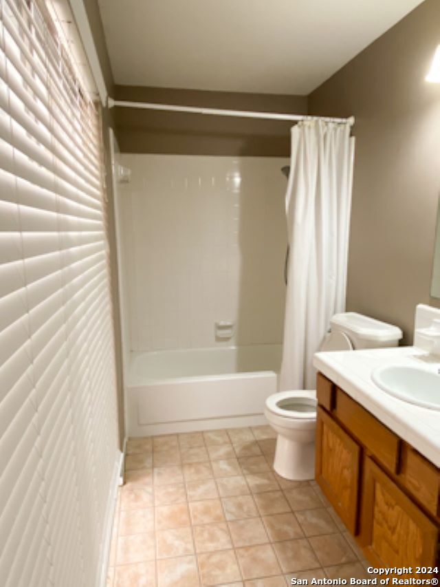 1251 Pebble Beach Road Lakehills TX 78063