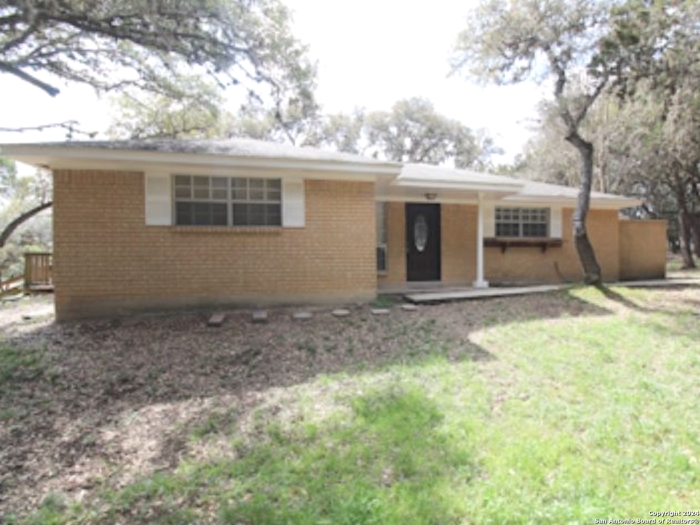 1251 Pebble Beach Road Lakehills TX 78063