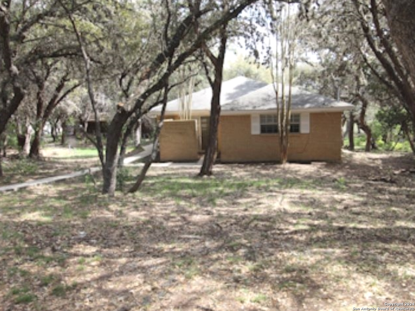 1251 Pebble Beach Road Lakehills TX 78063