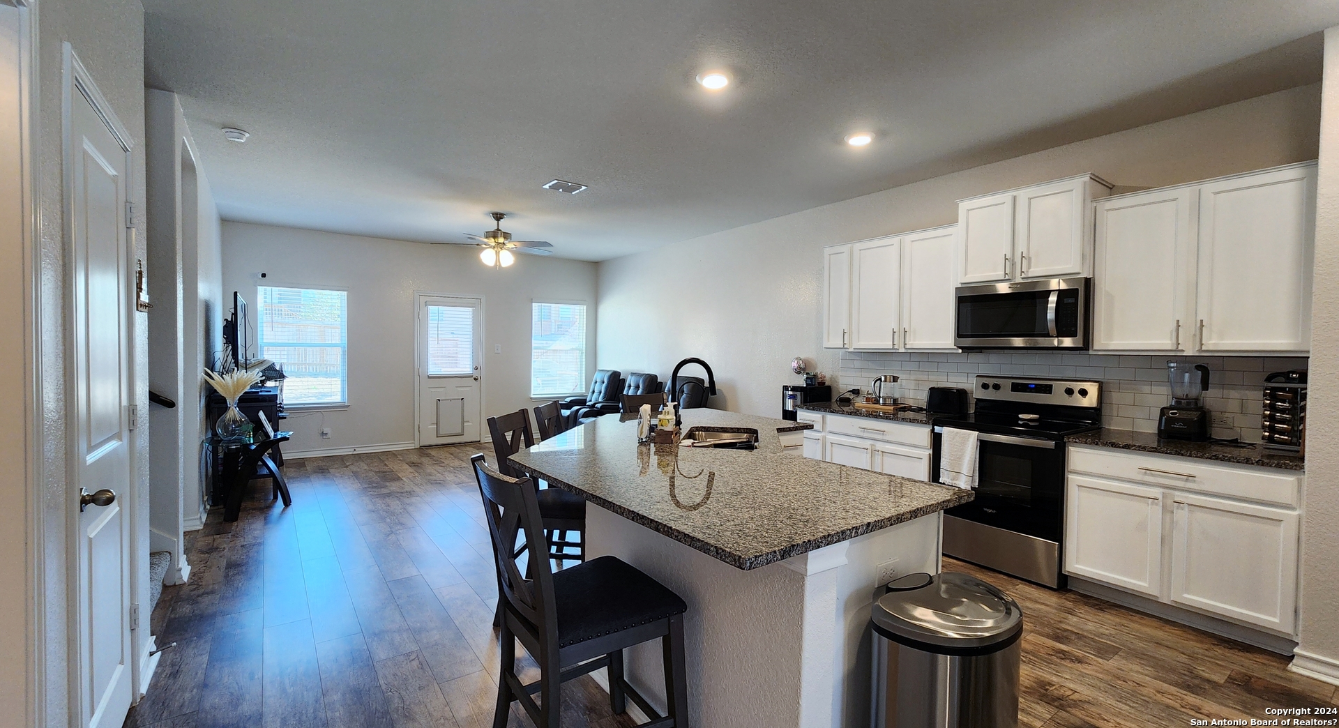 1718 Moonstone Bay San Antonio TX 78245
