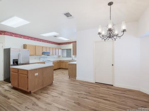 9231 Linbrooke San Antonio TX 78250