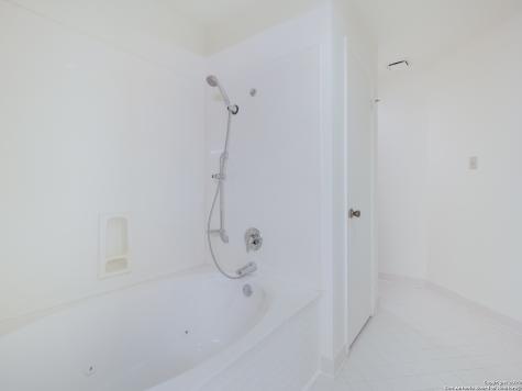 9231 Linbrooke San Antonio TX 78250