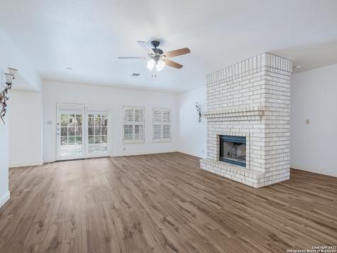 9231 Linbrooke San Antonio TX 78250