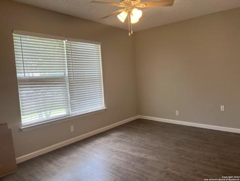 8227 Club Meadow Drive Converse TX 78109