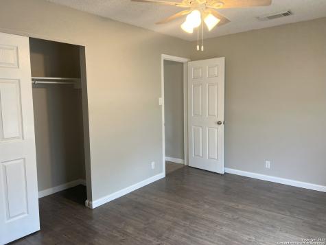8227 Club Meadow Drive Converse TX 78109