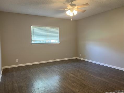 8227 Club Meadow Drive Converse TX 78109