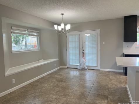 8227 Club Meadow Drive Converse TX 78109