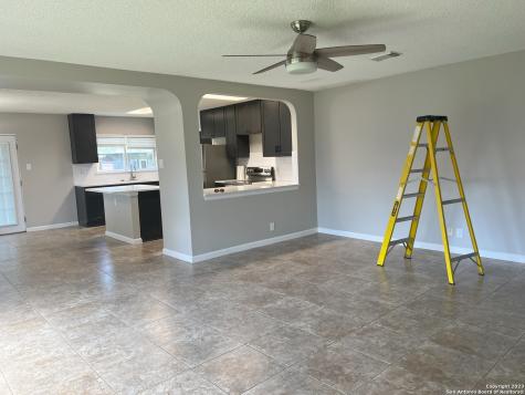 8227 Club Meadow Drive Converse TX 78109