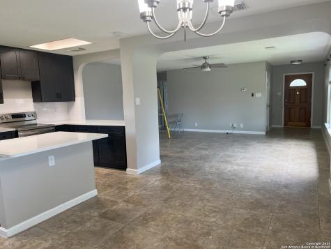 8227 Club Meadow Drive Converse TX 78109
