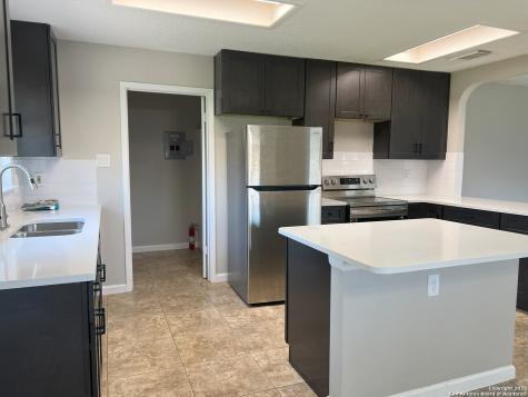 8227 Club Meadow Drive Converse TX 78109