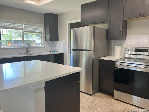 8227 Club Meadow Drive Converse TX 78109