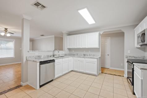 24618 Magnolia Falls San Antonio TX 78261