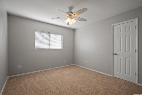 24618 Magnolia Falls San Antonio TX 78261