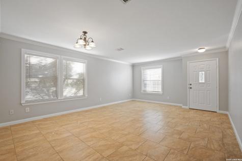 24618 Magnolia Falls San Antonio TX 78261