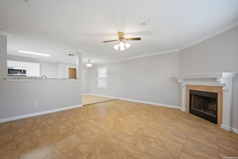 24618 Magnolia Falls San Antonio TX 78261