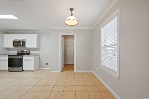 24618 Magnolia Falls San Antonio TX 78261