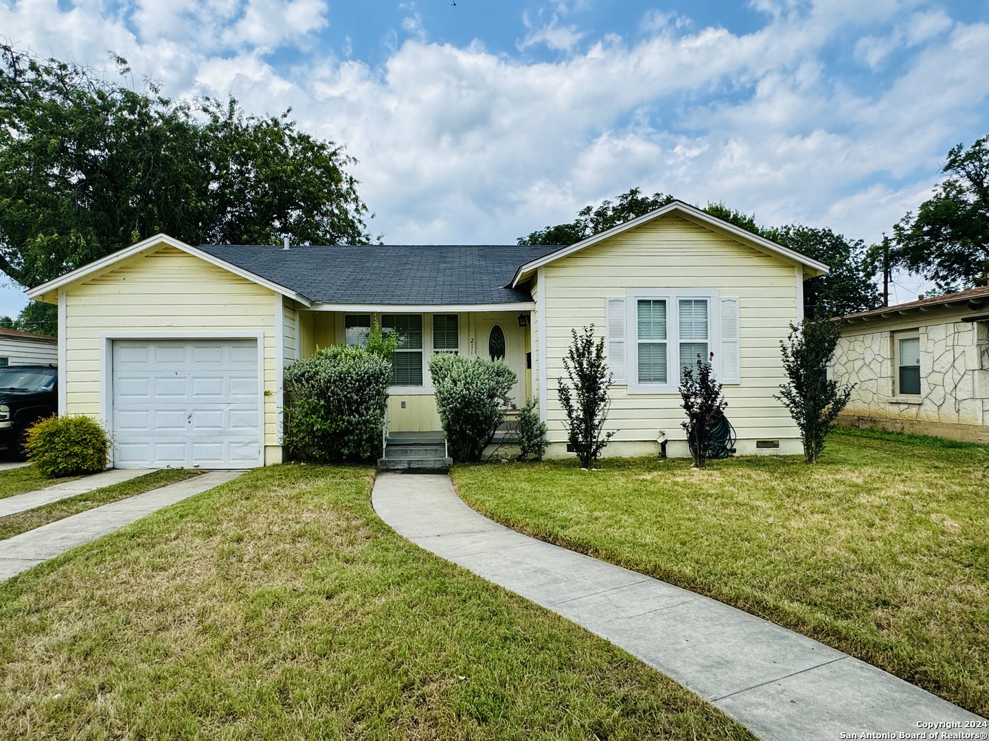 211 Leming Drive San Antonio TX 78201