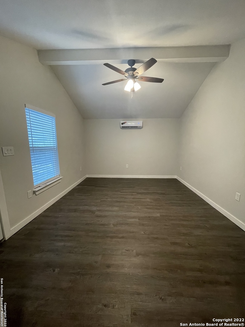 1815 Santa Barbara San Antonio TX 78201