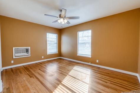 423 Olney Drive San Antonio TX 78209