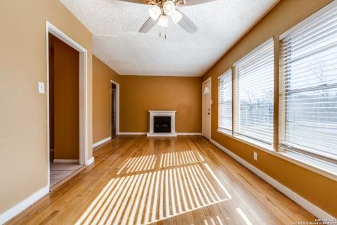423 Olney Drive San Antonio TX 78209