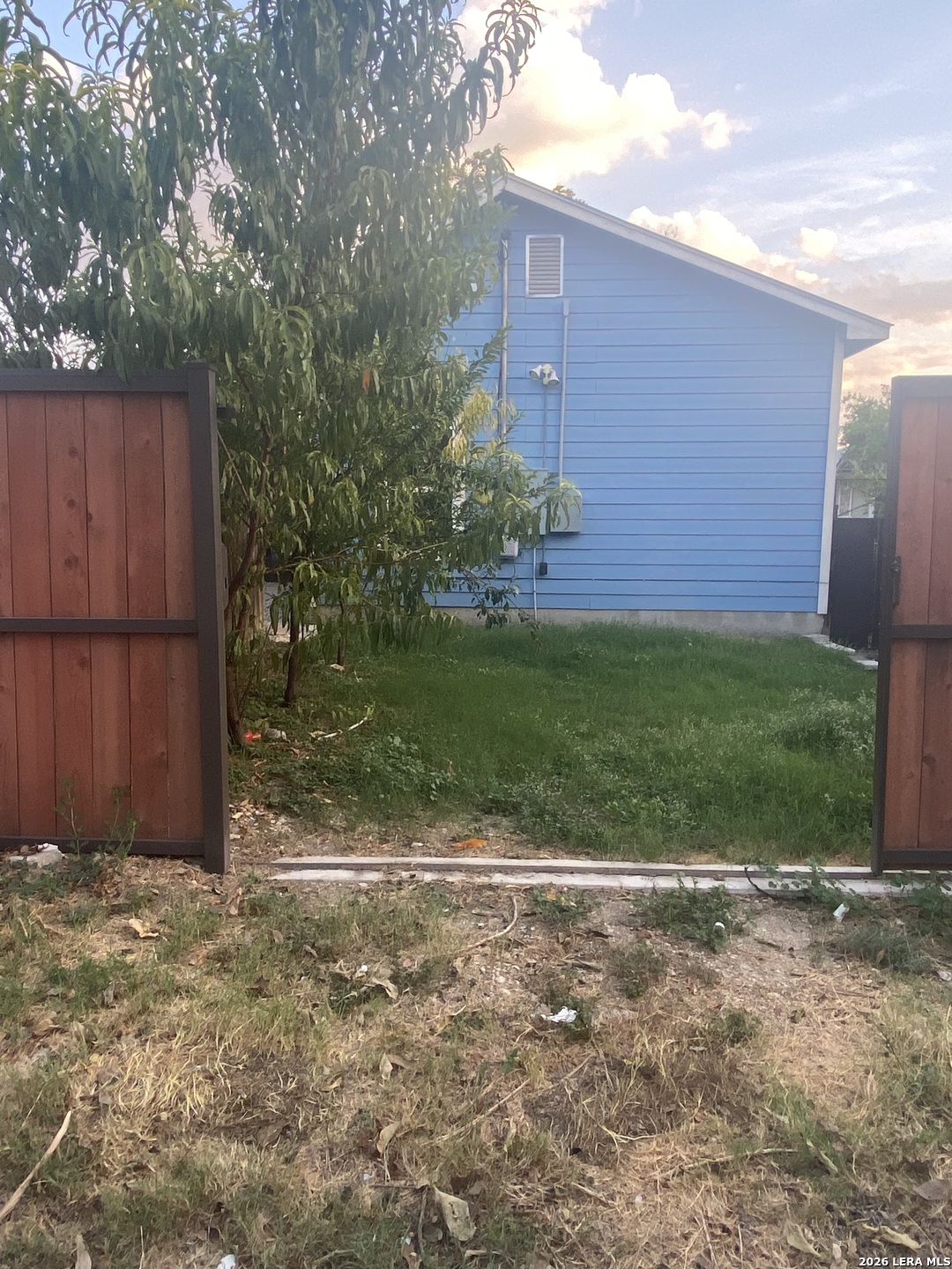 609 W Agarita Avenue San Antonio TX 78212
