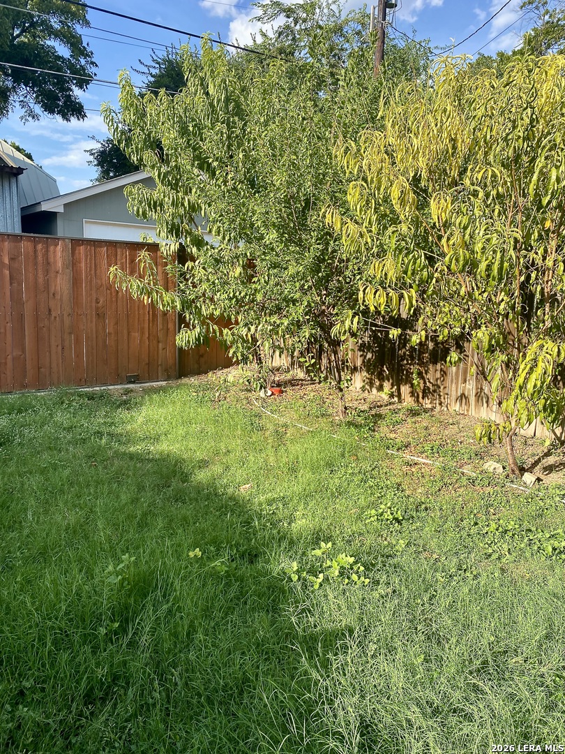 609 W Agarita Avenue San Antonio TX 78212