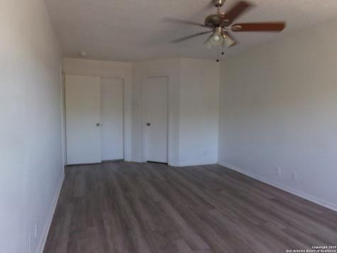 2422 Buffalo Pass San Antonio TX 78245
