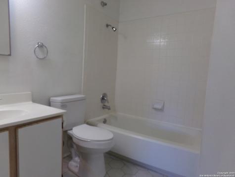 2422 Buffalo Pass San Antonio TX 78245