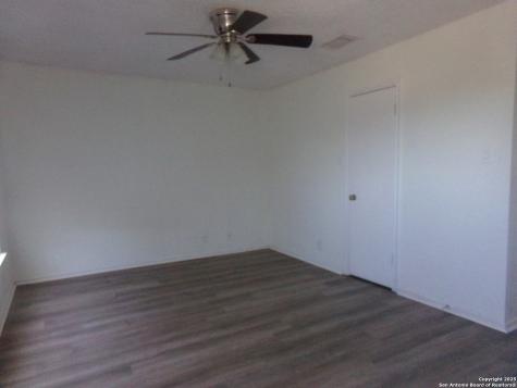 2422 Buffalo Pass San Antonio TX 78245