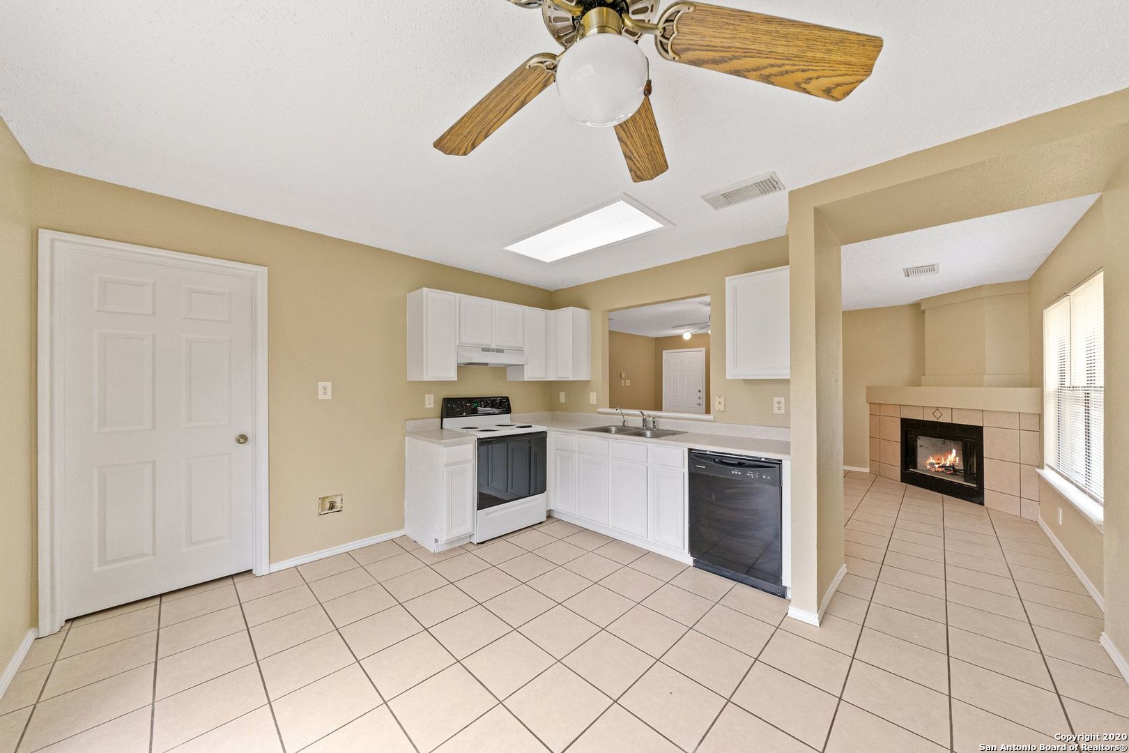 9727 Green Plain Drive San Antonio TX 78245