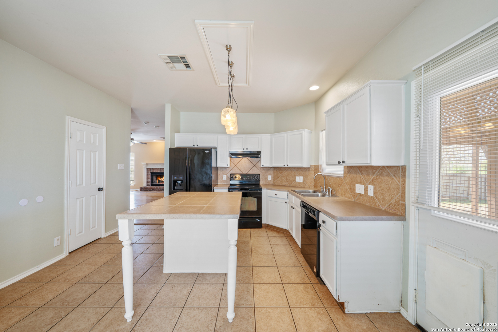124 Rustic Trail Cibolo TX 78108