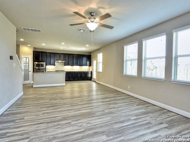 6814 Black Diamond San Antonio TX 78249