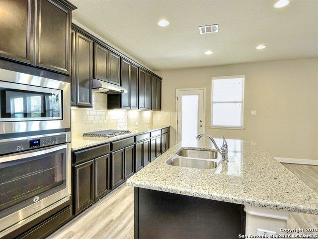 6814 Black Diamond San Antonio TX 78249