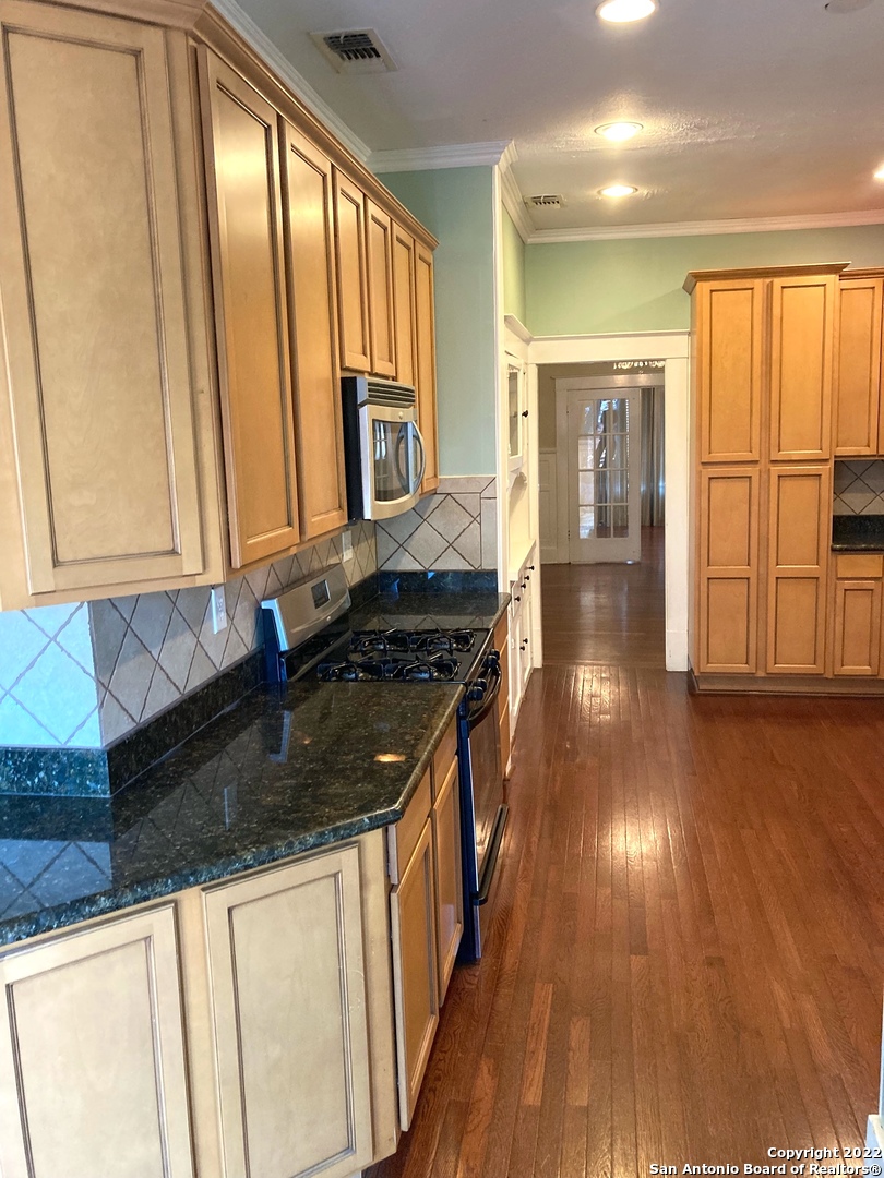 639 W Woodlawn Avenue San Antonio TX 78212