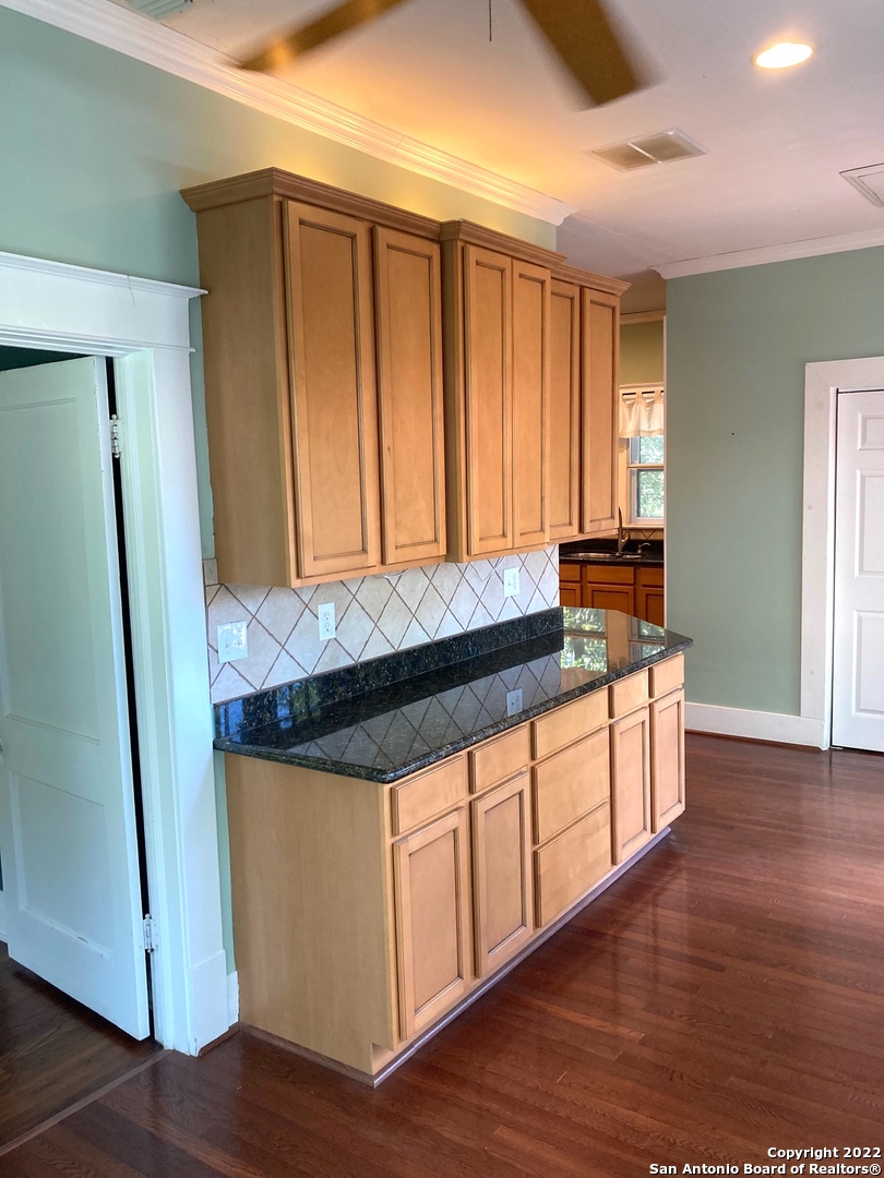 639 W Woodlawn Avenue San Antonio TX 78212