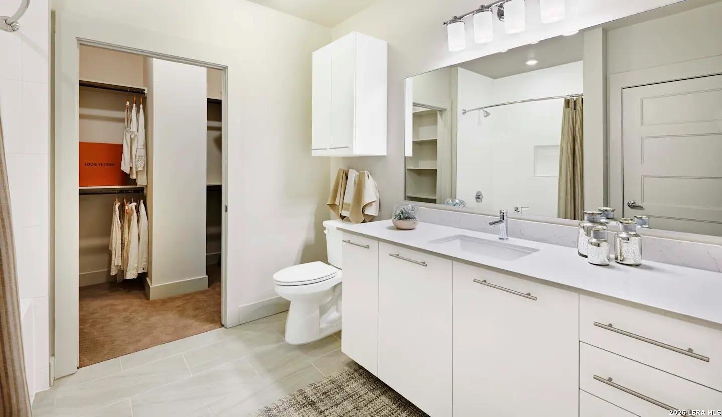 2727 Travis Street Houston TX 77006