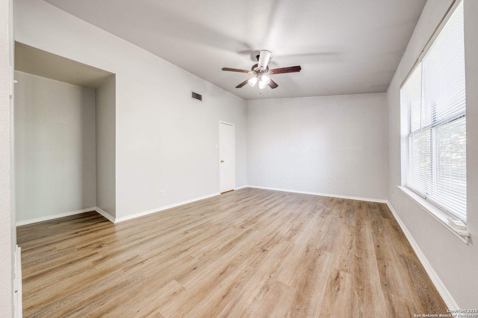 8006 Galaway Bay San Antonio TX 78240