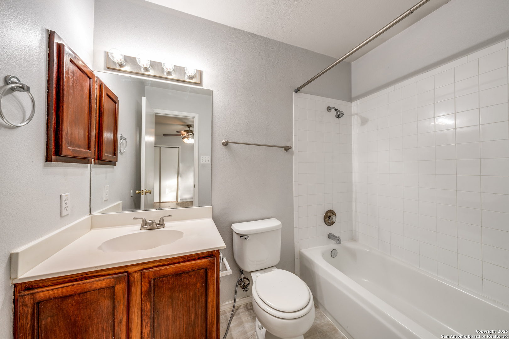 8006 Galaway Bay San Antonio TX 78240