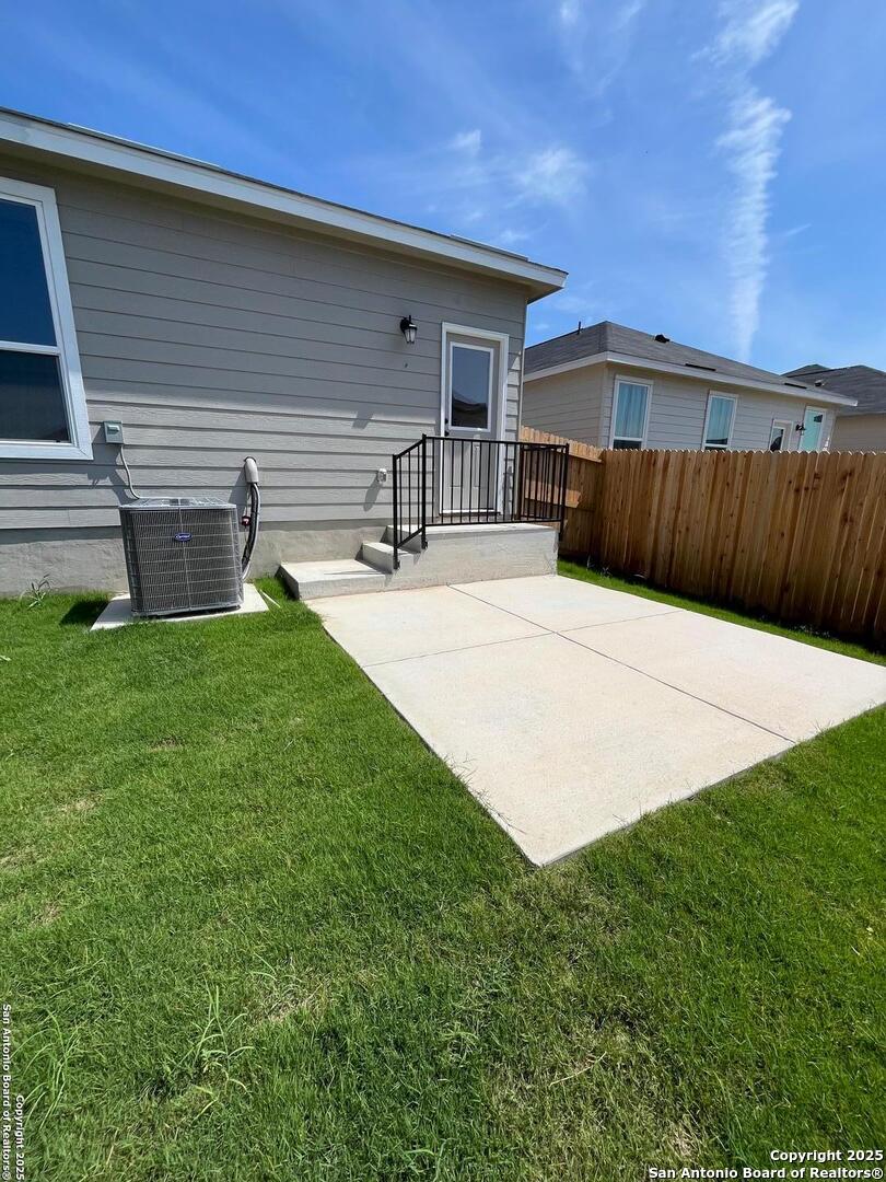 11622 Black Rose San Antonio TX 78245