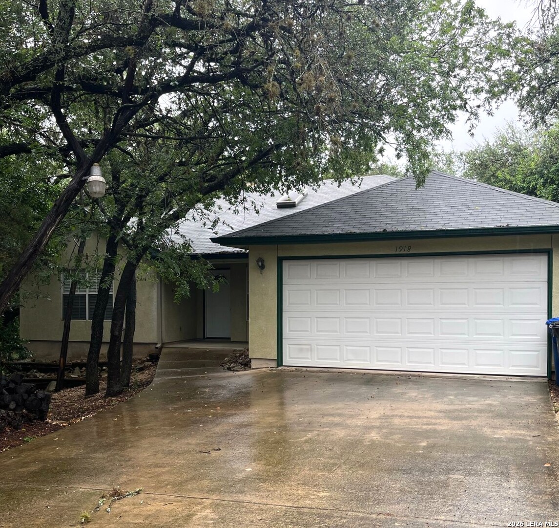 1918 Summerwood Drive San Antonio TX 78232