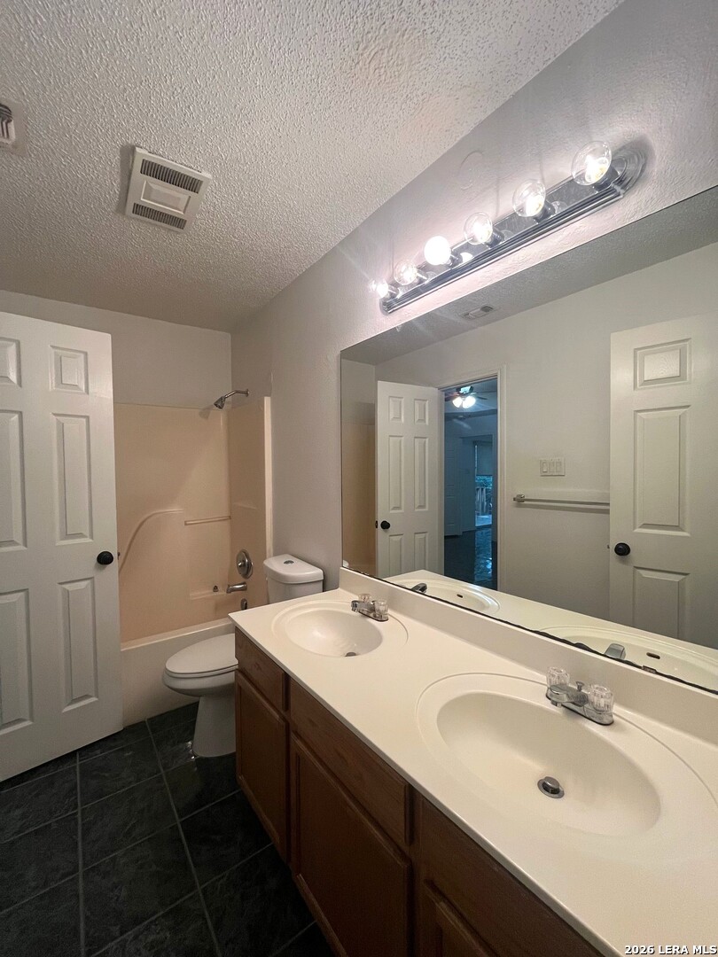 1918 Summerwood Drive San Antonio TX 78232