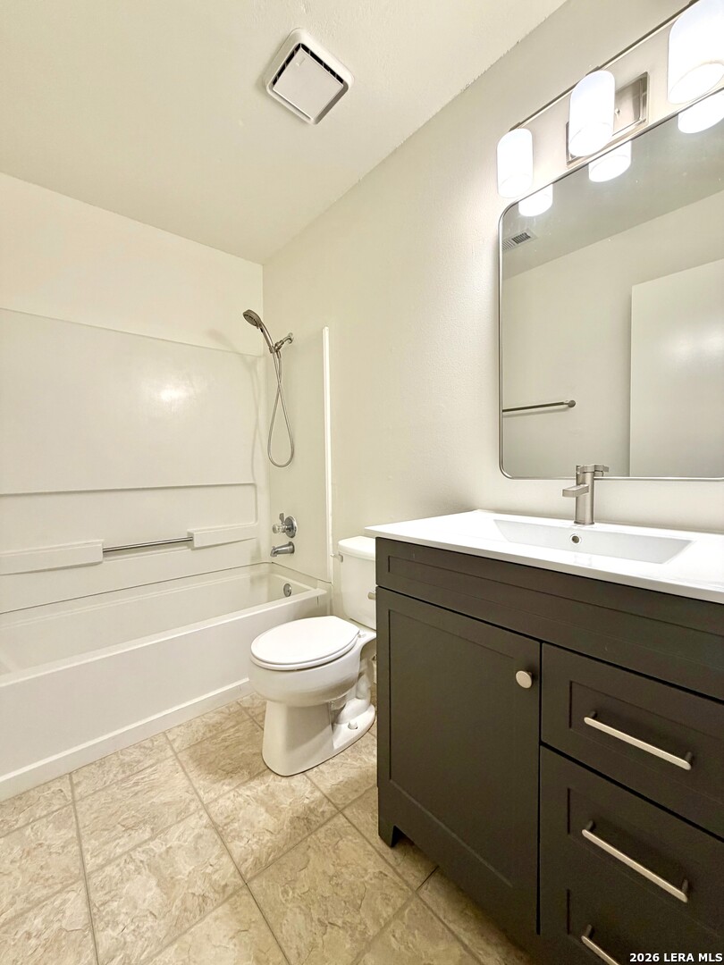 7806 Green Bluff San Antonio TX 78240
