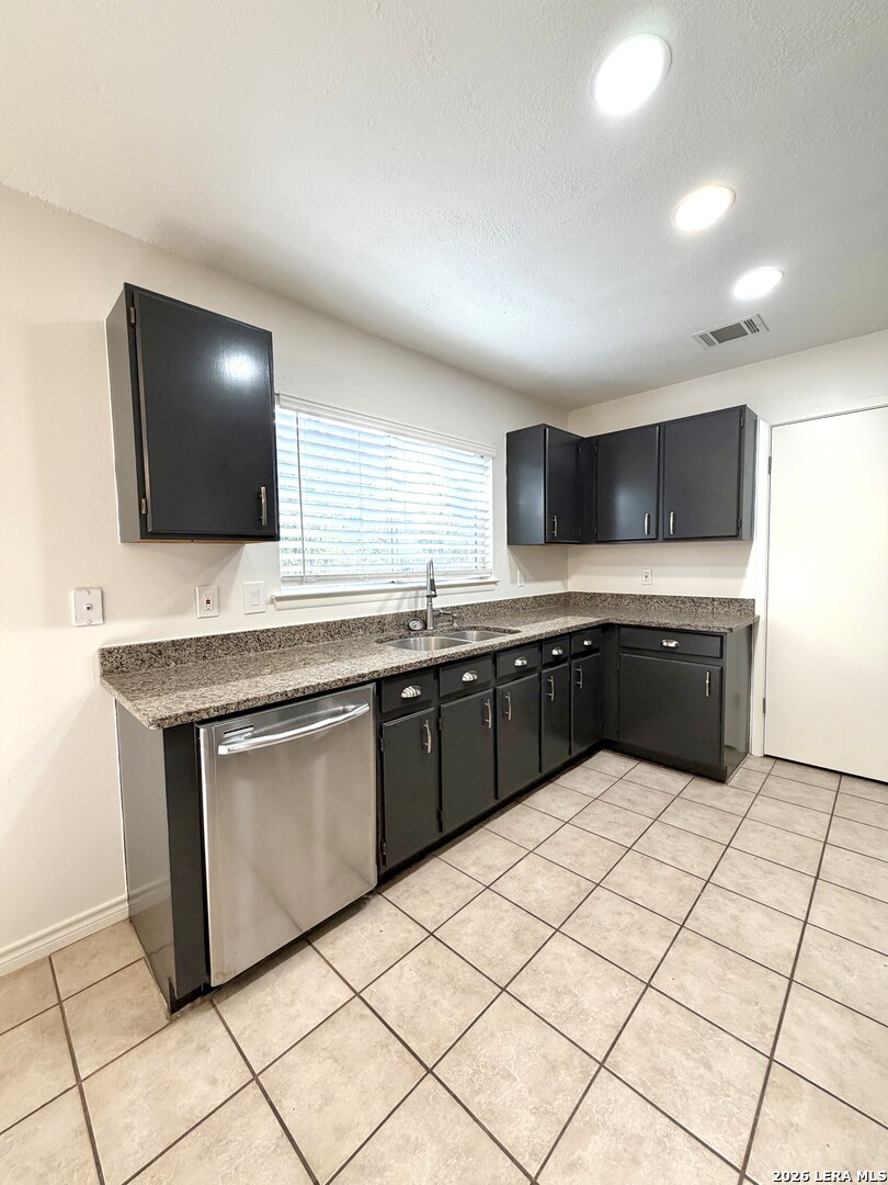 7806 Green Bluff San Antonio TX 78240